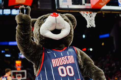 VIDEO: Houston Rockets Mascot Clutch Bends the Knee to .